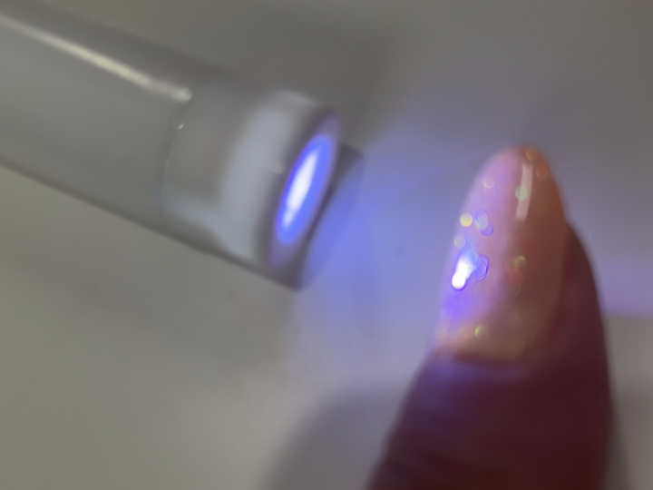 아이빛 베러톤 USB 충전식 젤네일 핀큐어 네일램프
