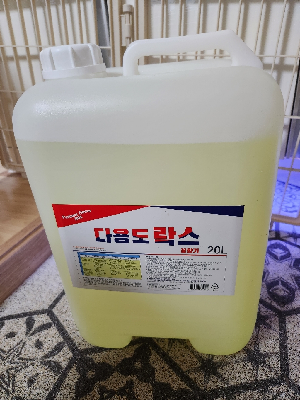 꽃향기 다용도 락스 향기롭게 깨끗하게 청소가 쉬워집니다