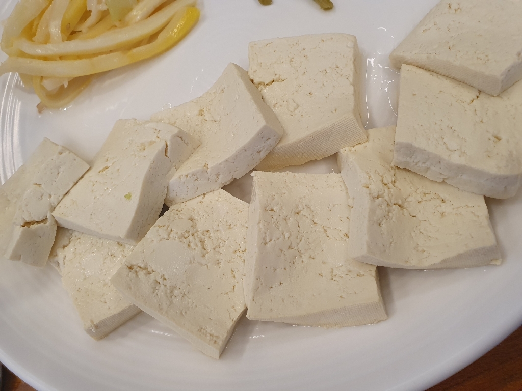 맑은물에 조각 부침두부