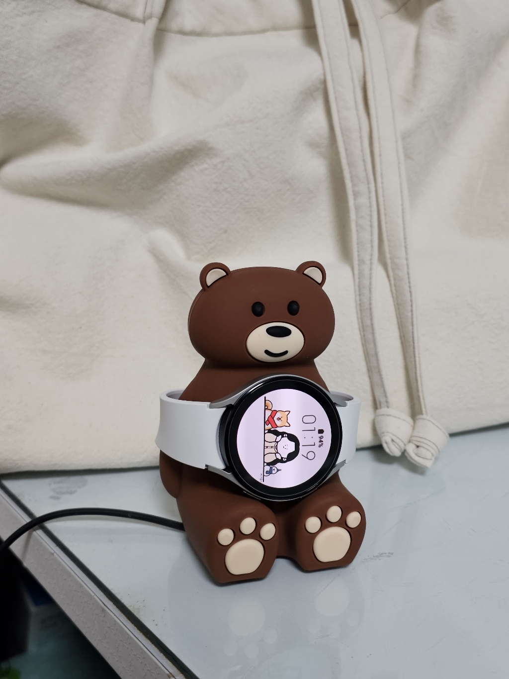 갤럭시워치5 프로 환 곰돌이 실리콘 스탠드 거치대
