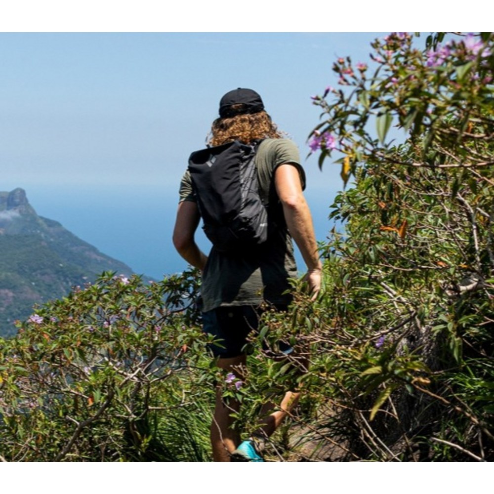 내구성 있고 편안한 등산 모험을 위한 블랙다이아몬드 디스턴스 22 등산배낭