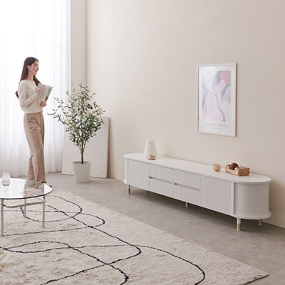 거실을 갤러리로! 파로마 클래시 템바보드 TV 거실장 2000으로 공간에 예술을 더하세요.