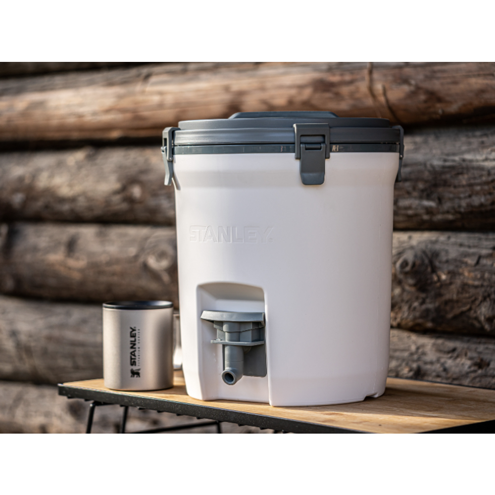 야외 활동의 필수품, 스탠리 어드벤쳐 워터저그