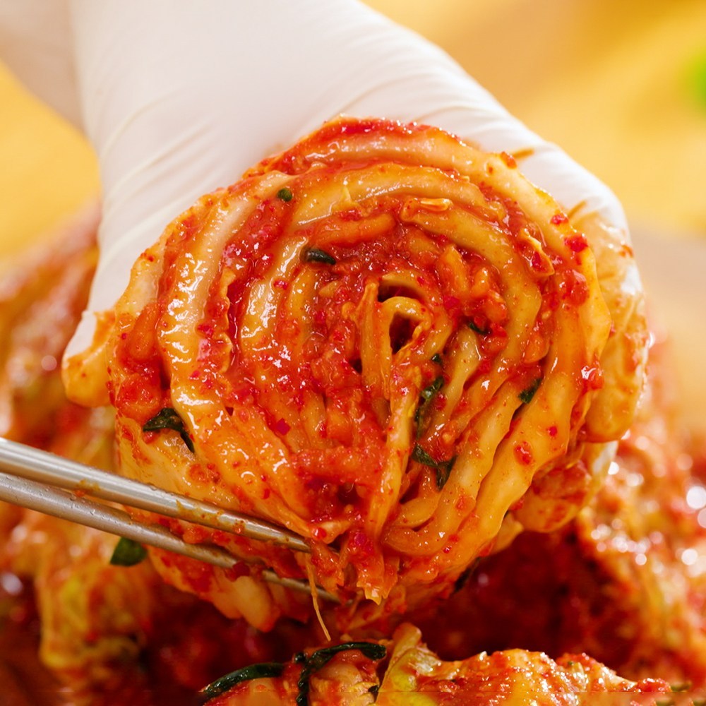 깊은 풍미와 건강을 담은 김가연의 똑소리나는 김치로 밥상에 행복을 더하세요.