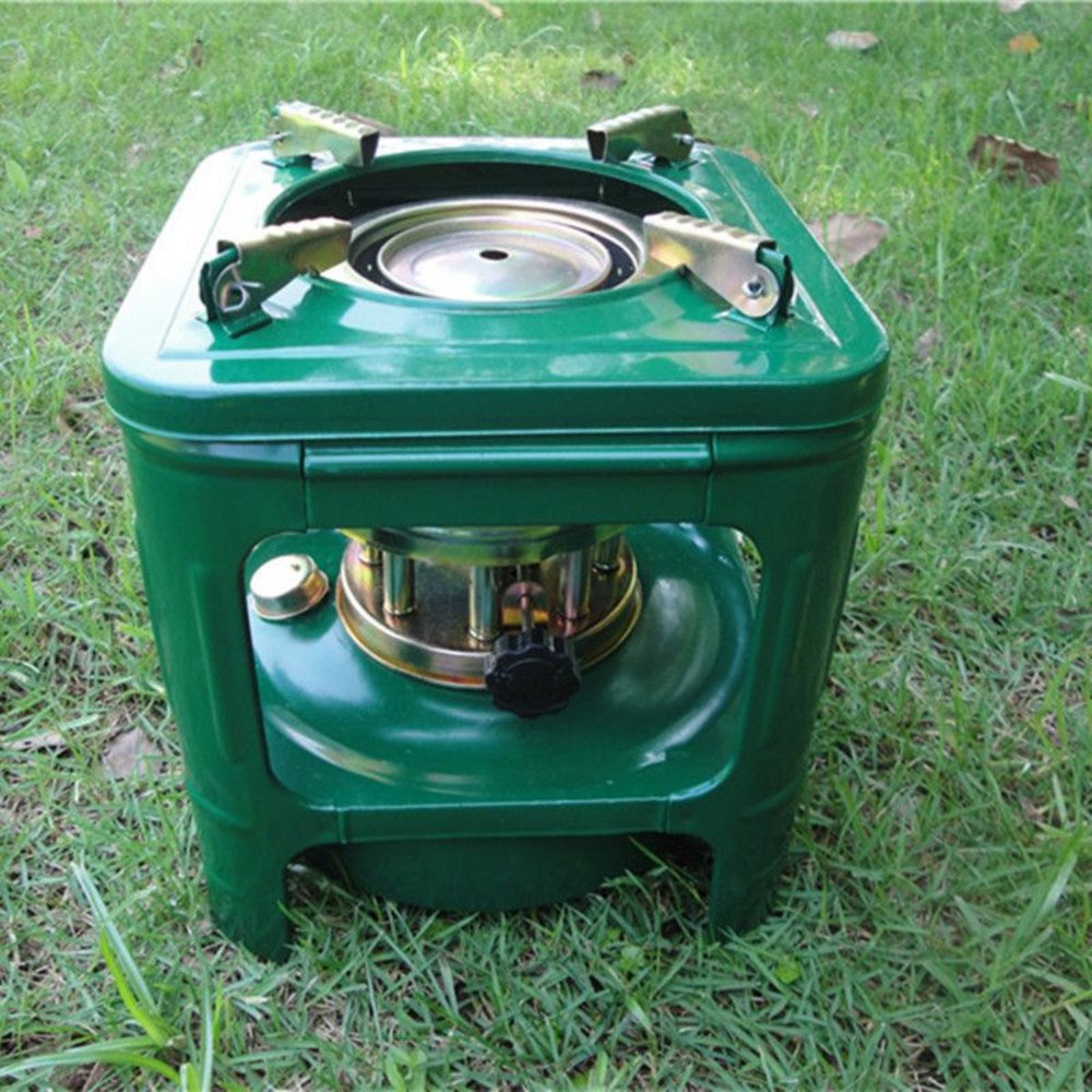 따뜻한 온기와 감성적인 불빛으로 캠핑의 밤을 낭만적으로 밝히는 석유 풍로