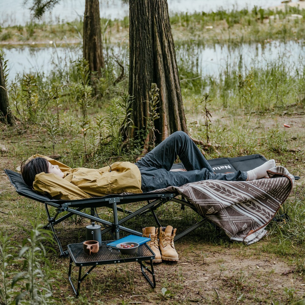 캠핑의 품격을 높이는 네이처하이크 원터치 야전침대, 지금 바로 만나보세요!