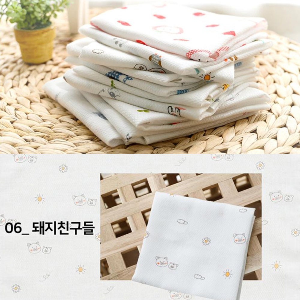 사랑스러운 돼지 친구들과 함께하는 무형광 아기 손수건으로 우리 아기 피부를 부드럽게!