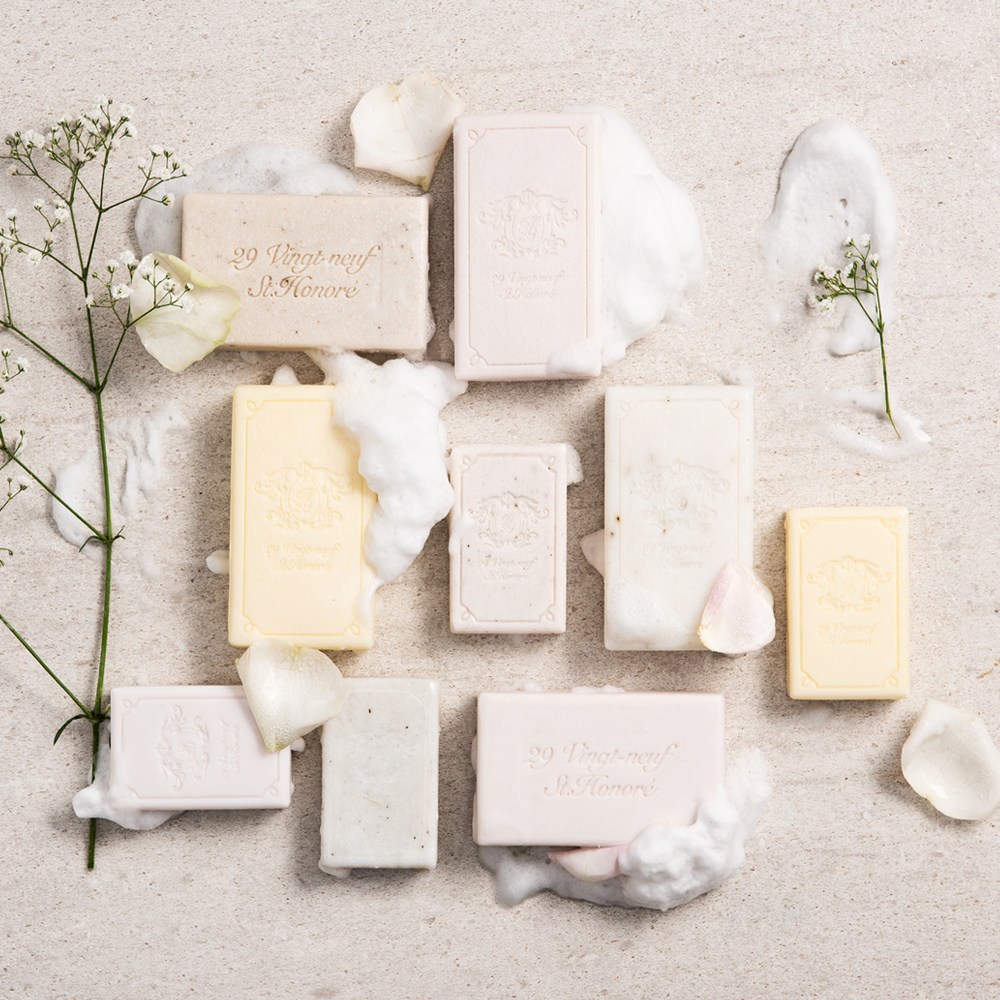 향기로운 영양으로 피부를 즐겁게 만드는 뱅네프생토노레 사봉 파퓨메 비누