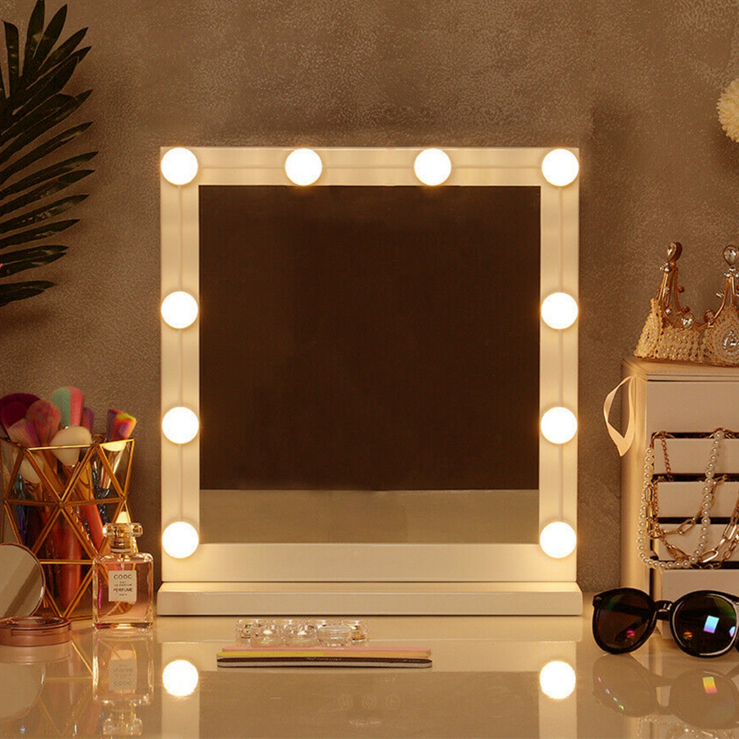 빛나는 미용: 루아즈 LED 화장대 조명 전구로 매혹적인 화장을 완성하세요.