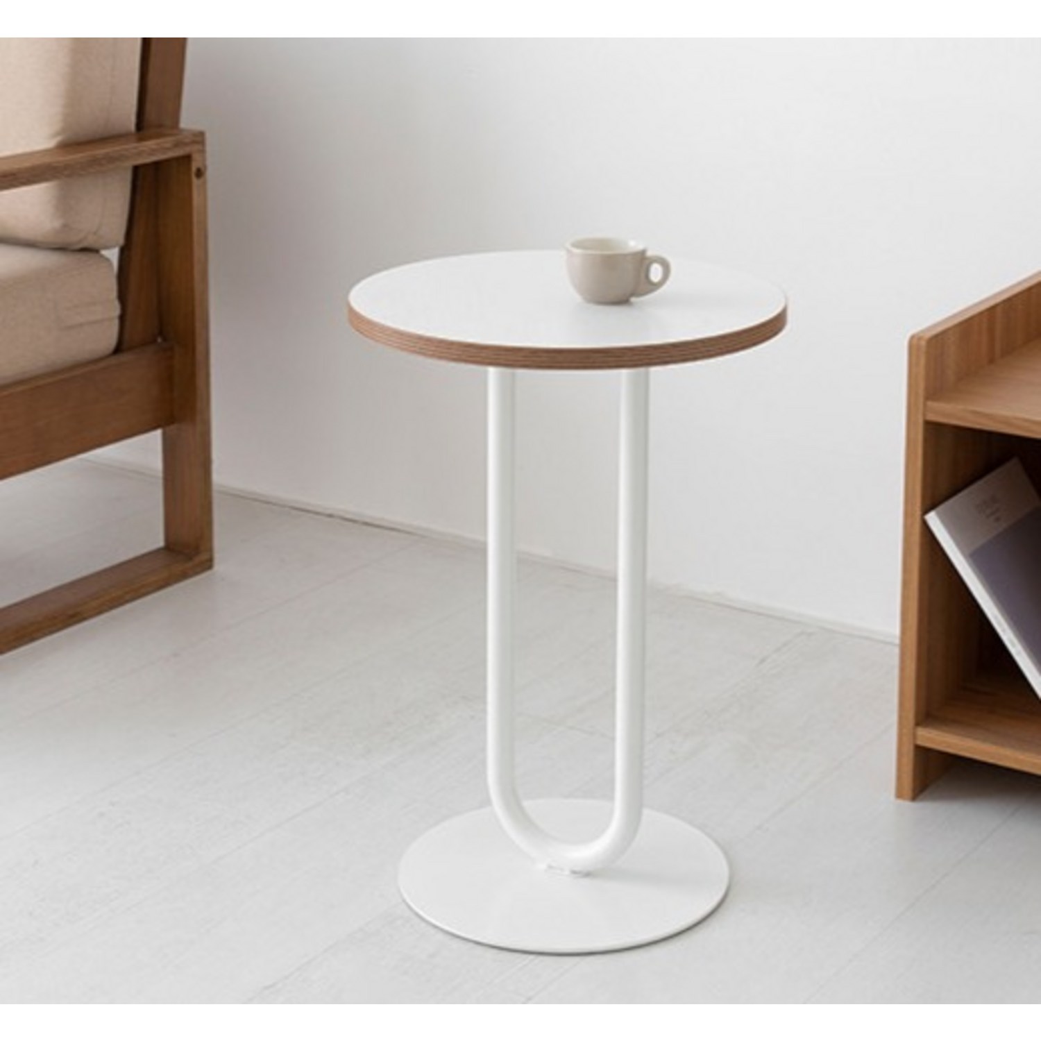 마켓비 DUGED 원형 사이드 테이블 C형: 당신의 공간에 싱그러움을 더하세요!