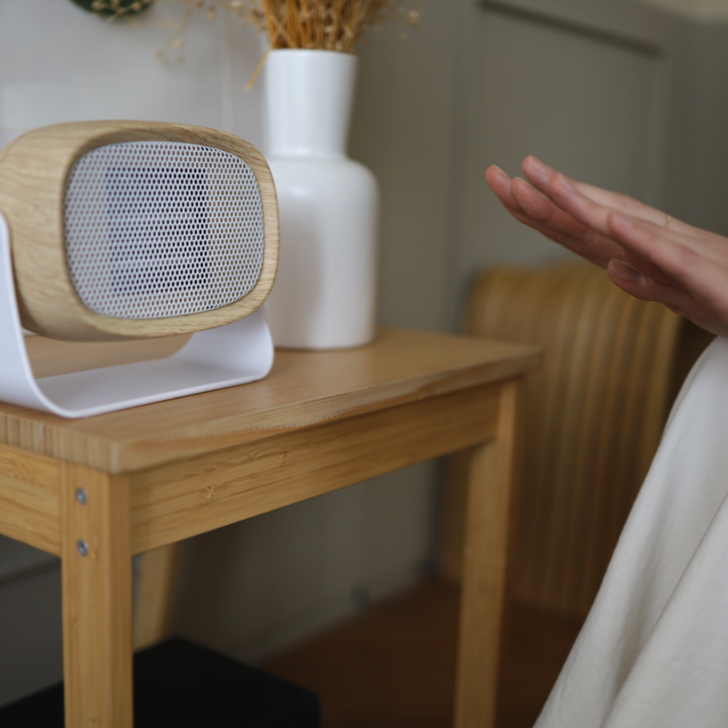 3초 발열 미니 온풍기: 당신의 겨울을 따뜻하게 녹여줄 마법 같은 아이템