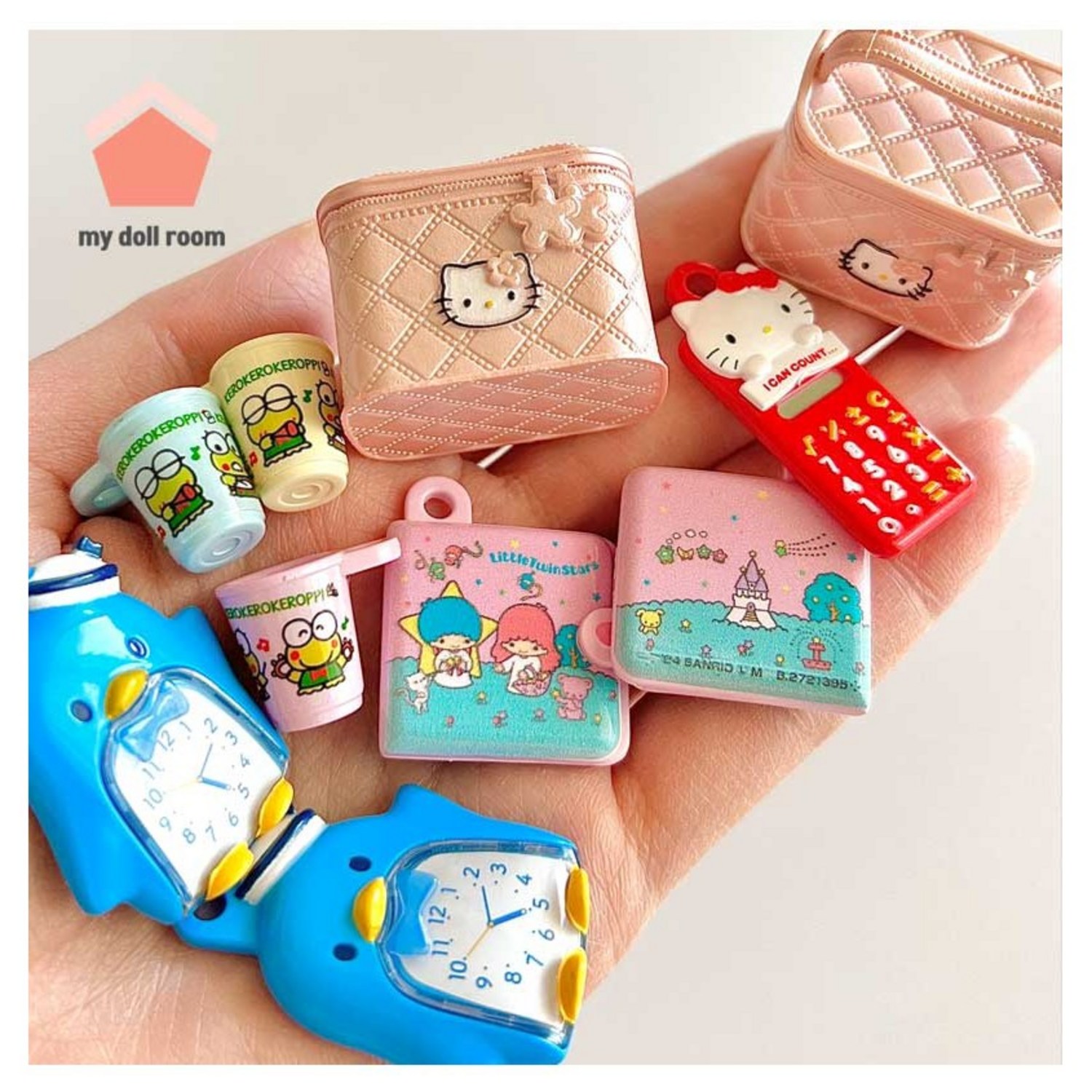 추억을 불러일으키는 귀여운 키링 세트