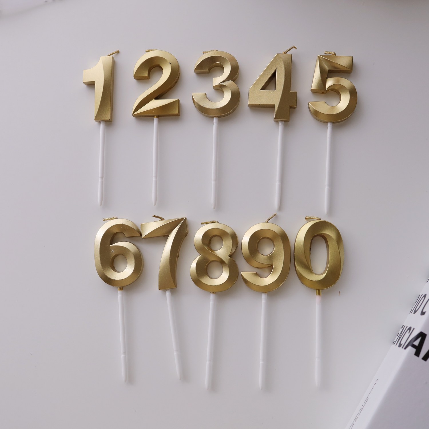 빛나는 순간을 위한 완벽한 선택, 파티굿즈 빅 골드 숫자초 숫자초