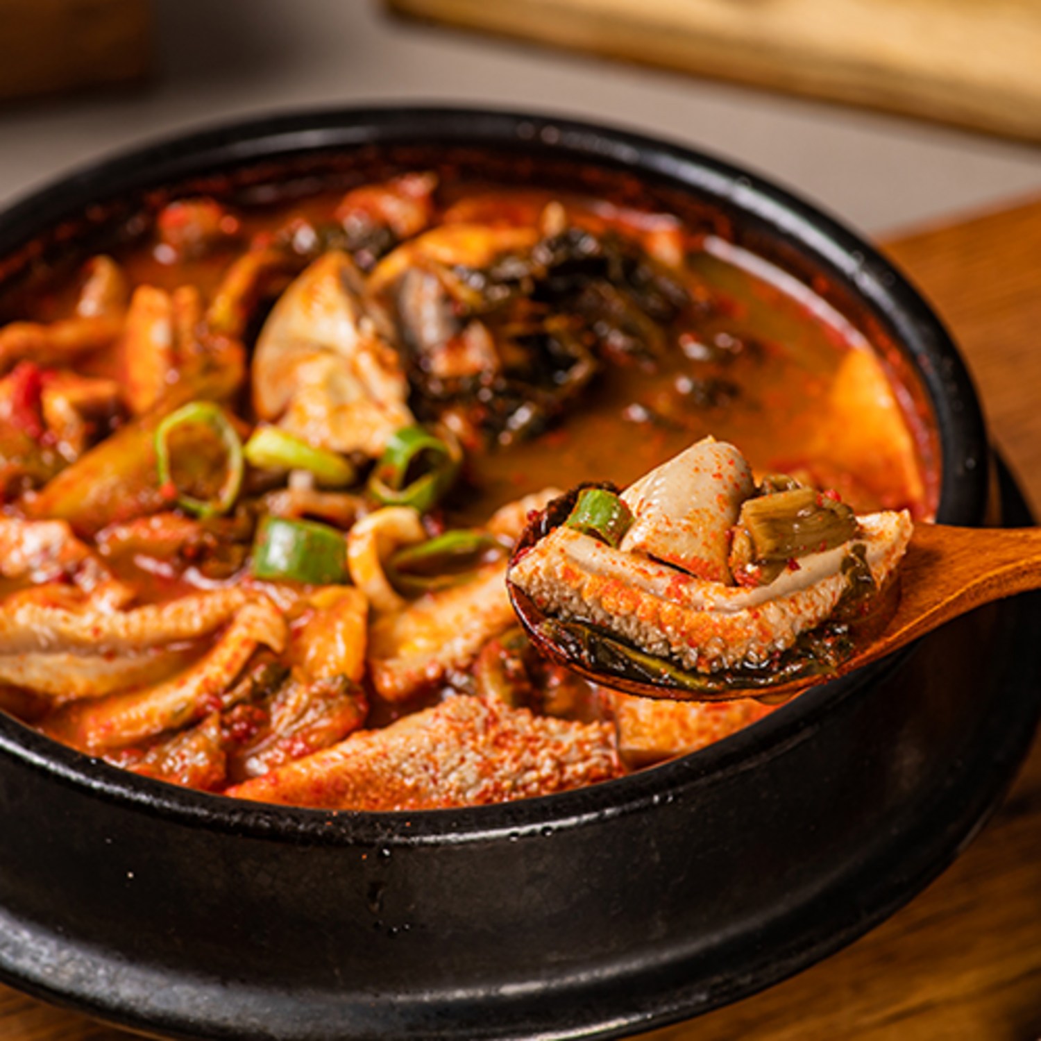 풍부한 맛과 편리한 편의성을 결합한 즉석반조리식품