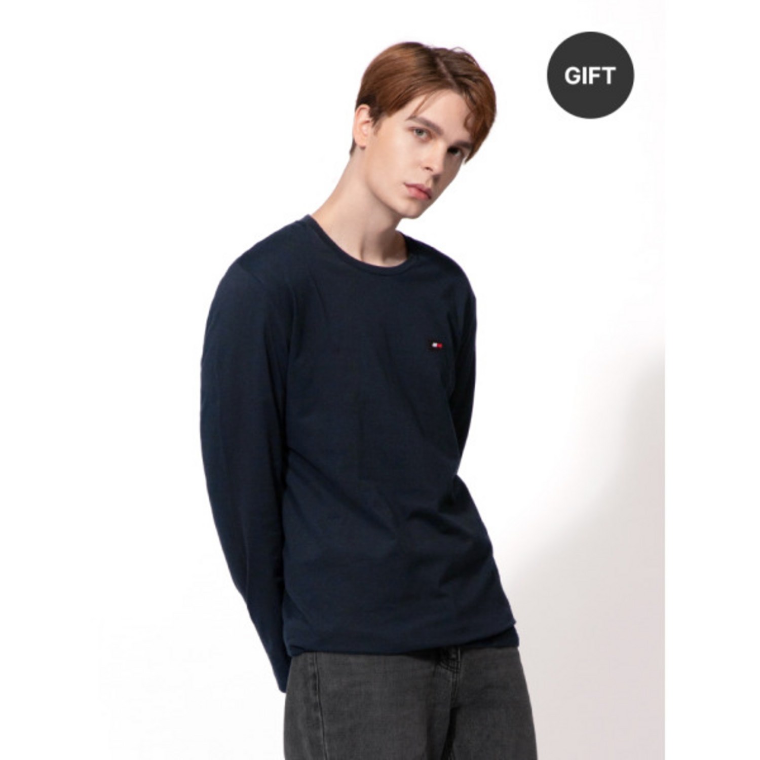 타미힐피거 스몰 로고 긴팔 티셔츠, 스타일과 편안함을 모두 잡다!