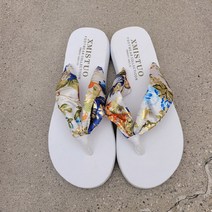 여성 노트란 컴포트 플라워 조리