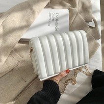 에이홉 스트라이프 퀼팅 크로스백