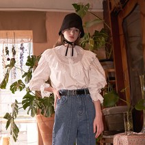 바이탈사인 Victorian Lace Ruffle Blouse