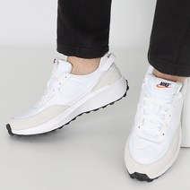 나이키 데일리스니커즈 레트로디자인 와플 데뷰 흰베
