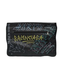 [발렌시아가] [중고 명품] 블랙 클래식 시티 그래피티 클러치 PC1201 BA00 065