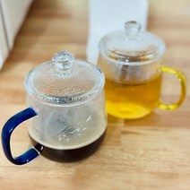 홈카페 뚜껑있는 컵 내열 유리컵 머그컵 490ml 유리잔 일리 투명 가벼운 머그잔 커플 노랑 파랑 손잡이, 2p세트 /파랑+노랑 핸들/본체2개+뚜껑2개