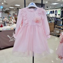쁘띠앙팡 산본점 #봄 가을 초특가세일# 반짝반짝 샤랄라 샤스커트로 예쁘고 편하게입는 데이지원피스에요^^ #여아최애템# 공주풍 러블리원피스