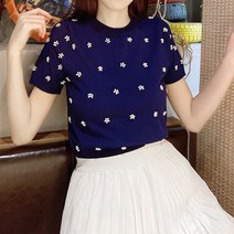 세련된 꽃 자수 티셔츠