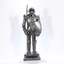 철제 엔틱 중세기사 장식소품 빈티지 스타일 촬영, 철갑 도끼방패 기사