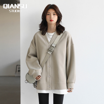Qiansu 2022 추동 신상품 스웨터 밀크티컬러 캐주얼 스타일 심플 스타일 루즈핏 카디건 코트 브이넥 따뜻해요