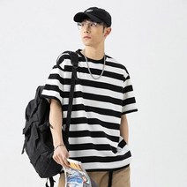 남녀 공용 여름 스트라이프 줄무늬 반팔 티셔츠 블랙 그린 2컬러 커플티 시밀러룩 캐주얼 아메카지 스타일