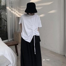 드로스트링 탄성 안티 여성용 흑백 루즈한 티셔츠 여름 짧은 티셔츠 캐주얼 2022 새로운 여름 드레스 숙녀 다목적 솔리드 컬러 단순한 패션 반팔 티셔츠 백 슬릿 디자인 트렌드