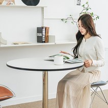 플로윙 플러스 엣지 미드센추리 모던 화이트 원형 식탁 테이블, 블랙 엣지 600 + 실버하부 (FW+)
