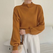 [랜덤플레이] 폴라넥 벌룬 소매 골지 니트