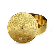 Scout Nature 순수 황동 향신료 보관 상자 | 수제 마살라 용기 박스 |Masala Dabba |향신료 병 |황동 |양각 뚜껑이 있는 인도 디자이너 리본 7개 스푼 1개