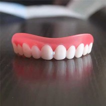 인공 이빨 틀니 교정 바른 이 아름다운 미소