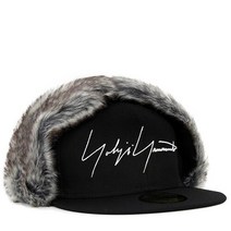 요지 야마모토 요지야마모토 뿌르 옴므 X 뉴에라 22FW 블랙 로고 퍼 인서트 볼캡 HEH85977 BLACK1