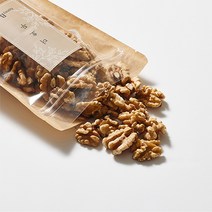 고소하고 부스러짐 없는 더 호두 22년 햇 캘리포니아 호두반태 1개 200g