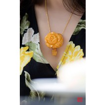 [나스첸카] 부러움을 사다 68 _ 호박 브로치