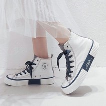 여성용 로우 컷 캔버스 신발 가황 처리 여성 플랫 캐주얼 스니커즈 레이스업 작은 흰색 2021 년 가을 신상품