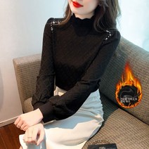 가을 겨울 기모에 도톰한 면 함유 긴팔 니트 날씬해 보이는 코디녀