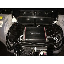 Kustom cycle parts 앰프 마운트는 할리 데이비슨 배트윙 배선 키트 및 마운트에 적합하며 록포드 포스게이트 PBR400X4D 또는 pbr300x2 pbr300x4와 호