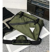 남자 카키 포켓많은 매신저백 옆으로매는가방 여행가방 대학생 커플