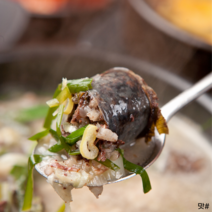 국내산 가마솥 토종 순대국밥 밀키트 토종순대 사골육수 곱창 700g, 토종순대국3인분