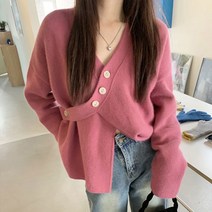 [랜덤플레이] 루즈핏 언발란스 브이넥 트임 니트 가디건