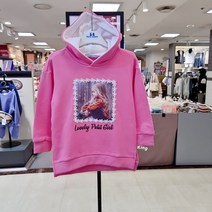 쁘띠앙팡 산본점 #봄 가을 초특가세일# 쨍한 컬러감으로 산뜻하고 화사한 에빌후드롱티셔츠에요^^ 깜찍하고 발랄하게입는 데일리코디템