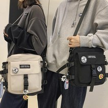 나다니엘 심플 베이직 스퀘어 빈티지 캐주얼 간편 데일리 미니 포켓 남녀공용 남자 여자 대학생 커플 라이딩 가방 배지 뱃지 와펜 아메카지 숄더 크로스백 천가방 스포티 시밀러룩