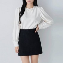 리틀마켓 도톰 겉피치기모 뒷버튼 라운딩 퍼프 블라우스 BA07B3