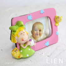 소녀 공놀이 액자 (핑크)