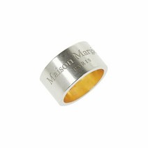 메종 마르지엘라 레터링 로고 와이드 반지 SM1UQ0056 S12974 961 SM1UQ0056S1297496101