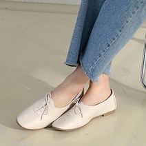 베이지색 구두 여대생 직장인 데일리 여성 로퍼 코디